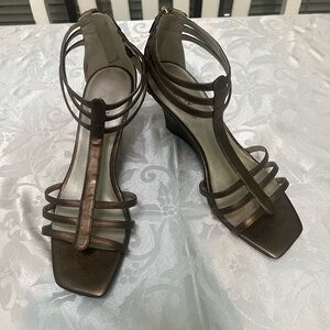 Bronze T strap 9m with zipper in back of heel.